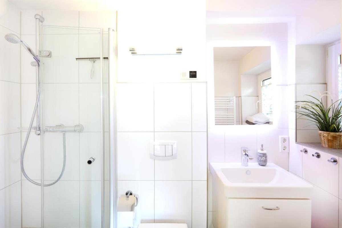 Appartement & Ferienwohnungen Thiess Rostock Ngoại thất bức ảnh